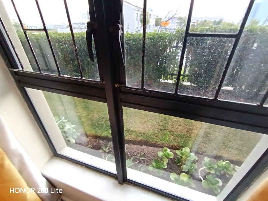 2 Bedroom Property for Sale in Burgundy Estate Western Cape